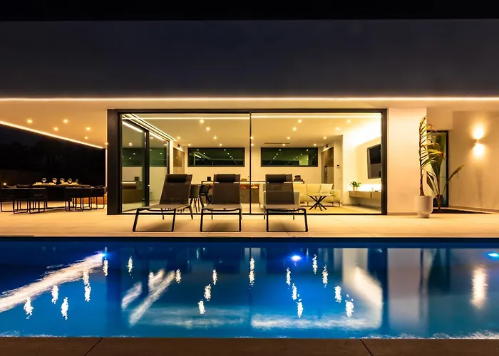 Tenik Villa