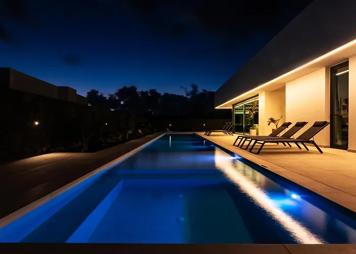 Tenik Villa