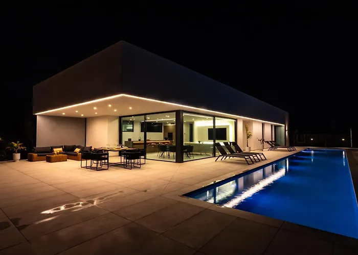 Tenik Villa