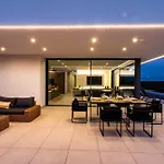 Villa Tenik *