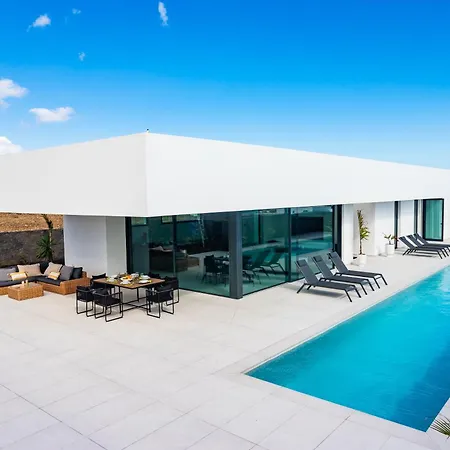 Villa Tenik Teguise