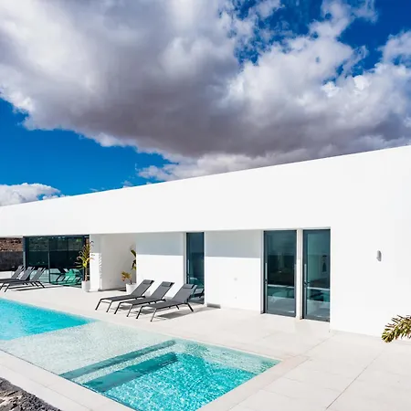 Villa Tenik Teguise
